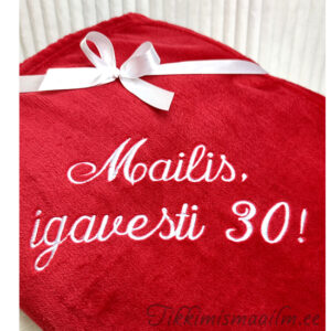 Luksuslik pleed 140x200 cm nime või kirjaga (punane, helehall või tumesinine pleed)